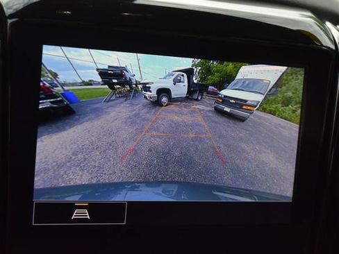 Certified 2023 Chevrolet Traverse LT FWD image 36