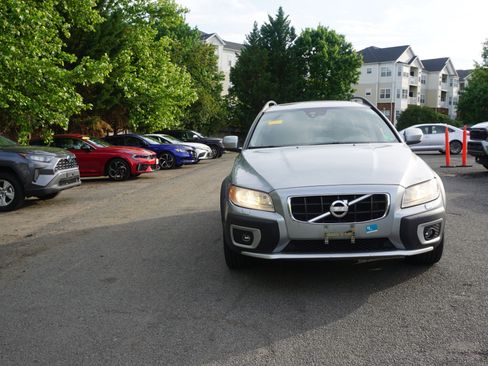 Used 2013 Volvo XC70 3.2 AWD/4WD image 2