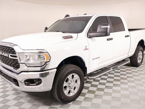 Used 2024 RAM 2500 Big Horn w/ Off Road Package image 9