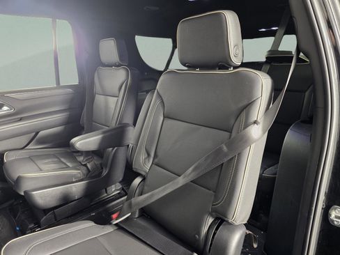 Used 2022 GMC Yukon XL SLT w/ SLT Luxury Package image 20