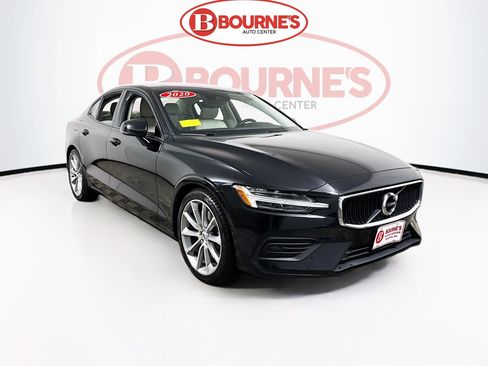 Used 2020 Volvo S60 T6 Momentum image 1