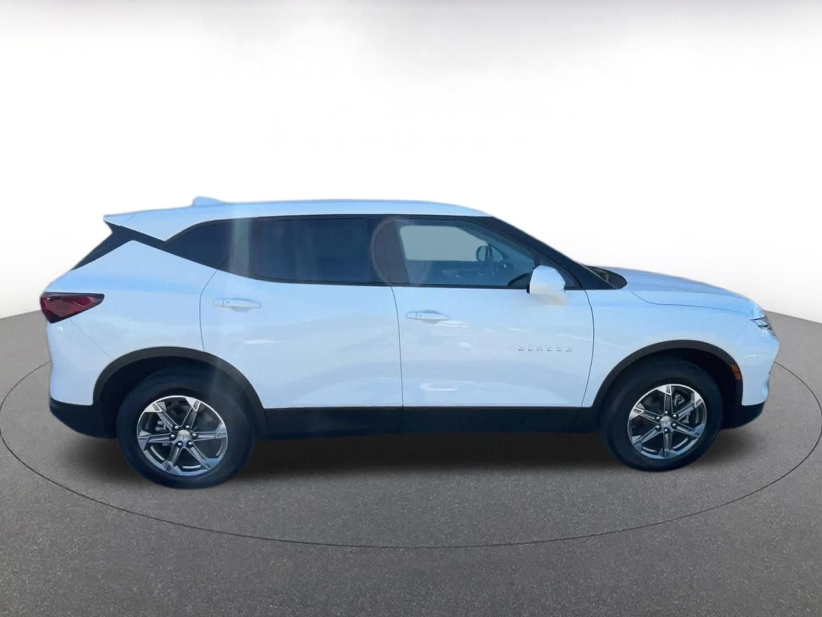 Used 2026 Chevrolet Blazer LT FWD image 15