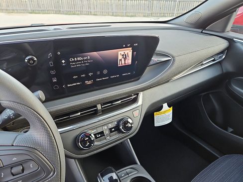 New 2026 Buick Envista Preferred image 18