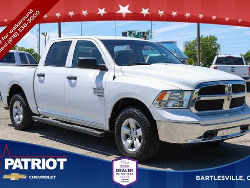Used 2022 RAM 1500 Classic SLT w/ Electronics Group AWD/4WD image 1