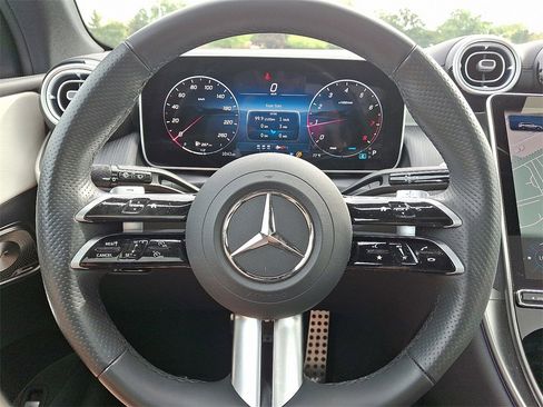 Certified 2025 Mercedes-Benz GLC 300 4MATIC image 19