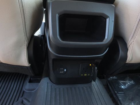 Used 2024 Ford Ranger Lariat w/ Advanced Towing Package RWD image 17