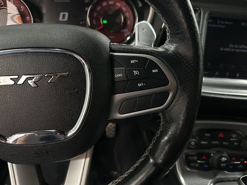 Used 2019 Dodge Challenger SRT Hellcat RWD image 17