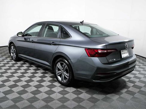Certified 2024 Volkswagen Jetta SE FWD image 25