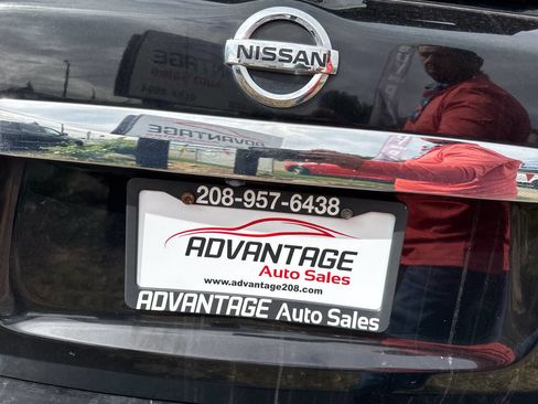 Used 2016 Nissan Pathfinder SV w/ SV Cold Weather Package image 39