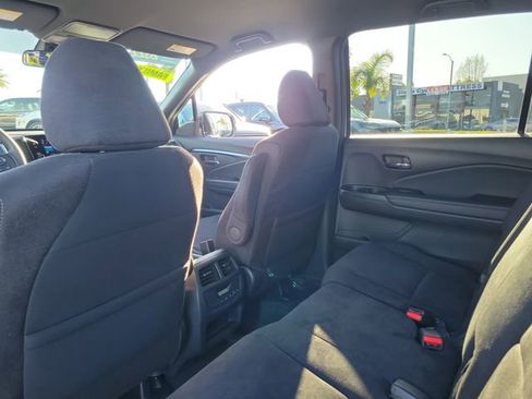 Certified 2022 Honda Pilot Sport image 14