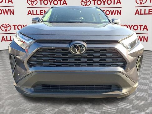 Used 2025 Toyota RAV4 XLE AWD/4WD image 2