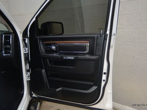 Used 2018 RAM 1500 Laramie w/ Convenience Group AWD/4WD image 13