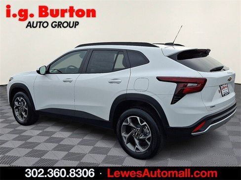 New 2026 Chevrolet Trax LT w/ Driver Confidence Package image 3