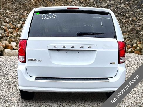 Used 2019 Dodge Grand Caravan SE w/ UConnect Hands-Free Group FWD image 4