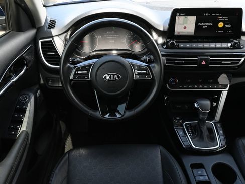 Used 2021 Kia Seltos SX w/ SX Sunroof Package AWD/4WD image 8