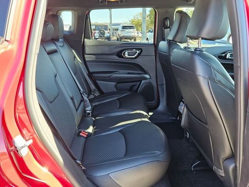 New 2026 Jeep Compass Latitude image 14