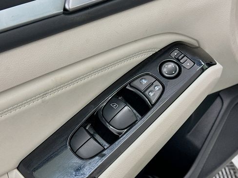 Used 2022 Nissan Altima 2.5 SV w/ SV Premium Package image 15