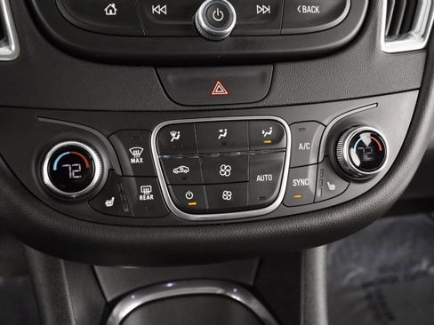 Used 2019 Chevrolet Malibu LT w/ LT Plus Package image 25