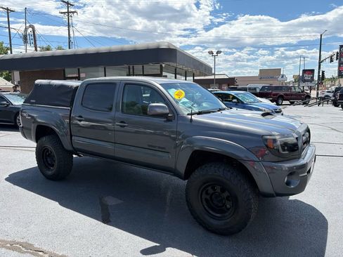 Used 2010 Toyota Tacoma 4x4 Double Cab image 4