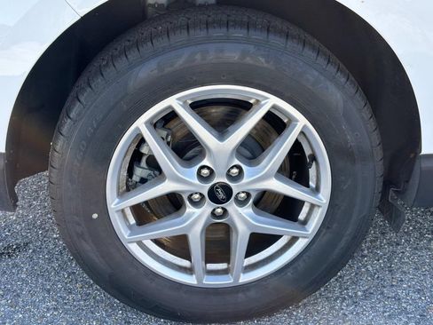 Certified 2024 Ford Edge SEL AWD/4WD image 10