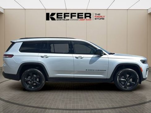 New 2026 Jeep Grand Cherokee L Limited AWD/4WD image 6