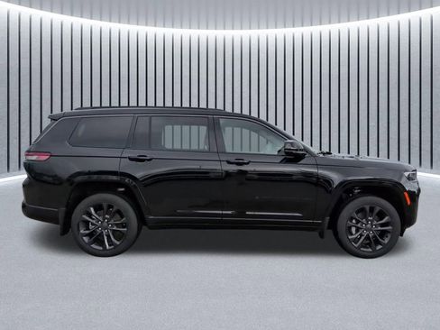 New 2026 Jeep Grand Cherokee L Limited AWD/4WD image 3