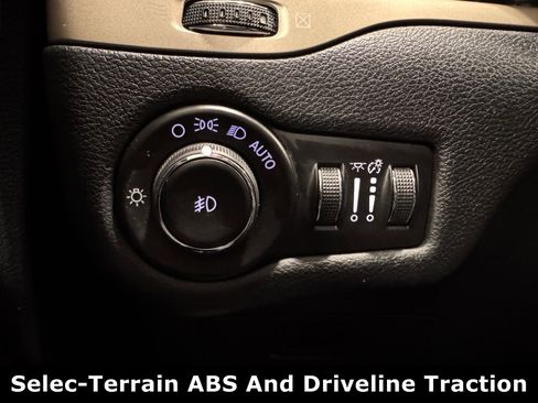 Used 2016 Jeep Cherokee Limited w/ Trailer Tow Group image 13