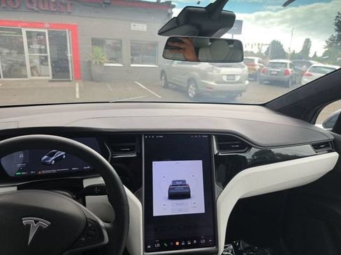 Used 2021 Tesla Model X Long Range AWD/4WD image 26