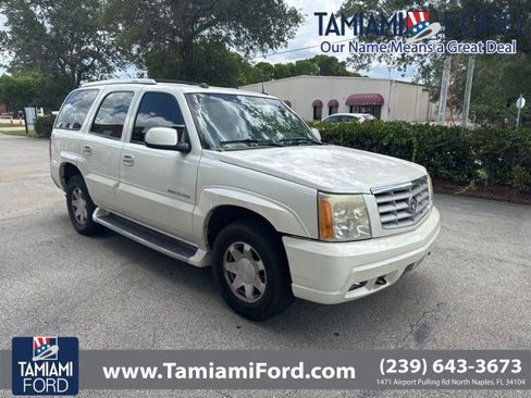 Used 2004 Cadillac Escalade AWD image 1