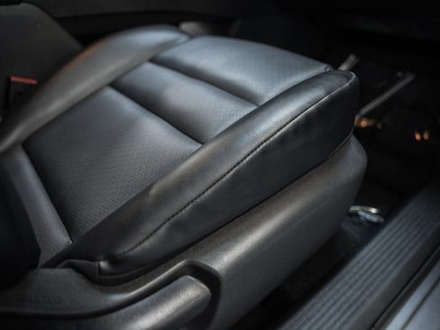 Used 2021 Nissan Rogue SV w/ Premium Package image 38