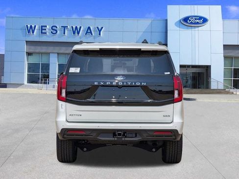 New 2025 Ford Expedition Max Active image 5
