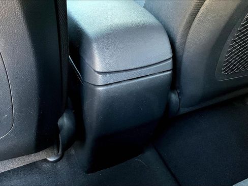 Used 2016 Hyundai Elantra GT w/ Option Group 02 FWD image 10