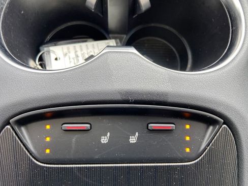 Used 2023 Toyota Venza Nightshade image 27