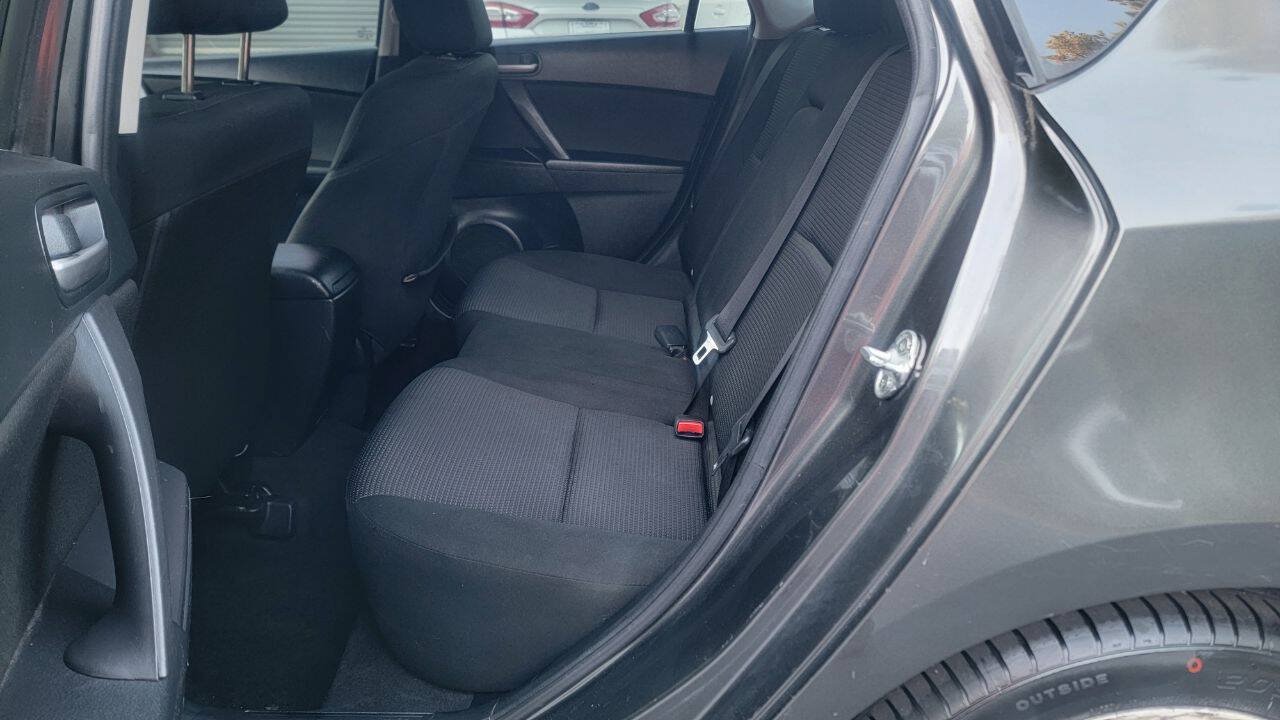 Used 2013 MAZDA MAZDA3 i Touring FWD image 10