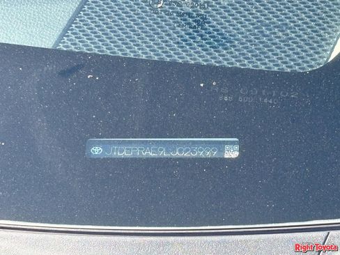 Used 2020 Toyota Corolla LE w/ Carpet Mat Package (TMS) FWD image 11