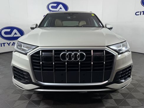 Used 2022 Audi Q7 Premium Plus image 2