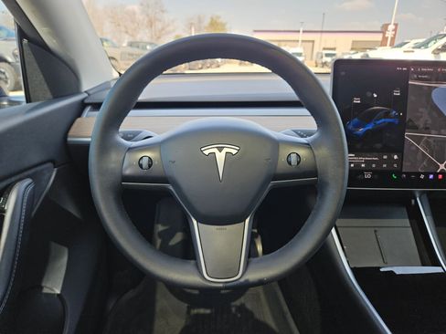 Used 2021 Tesla Model Y Long Range image 20