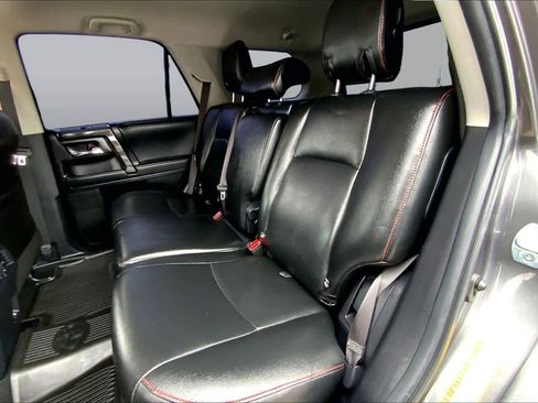 Used 2020 Toyota 4Runner TRD Off-Road AWD/4WD image 18
