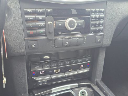 Used 2010 Mercedes-Benz E 350 4MATIC Sedan image 28