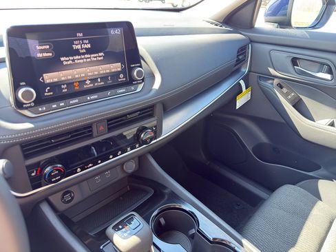 New 2026 Nissan Rogue SV AWD/4WD image 22