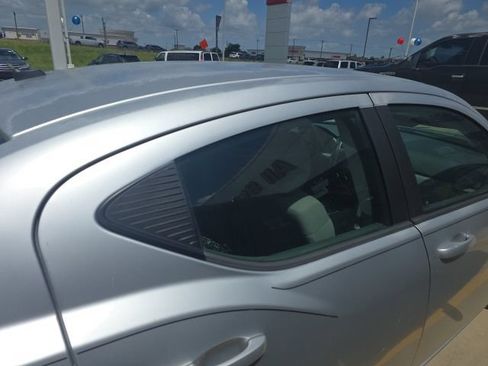 Used 2008 Dodge Avenger SE FWD image 12