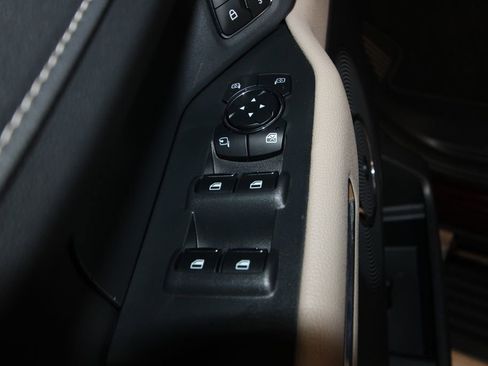 Used 2023 Ford Expedition Limited image 7