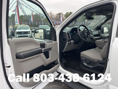 Used 2015 Ford F150 XLT w/ Trailer Tow Package image 4