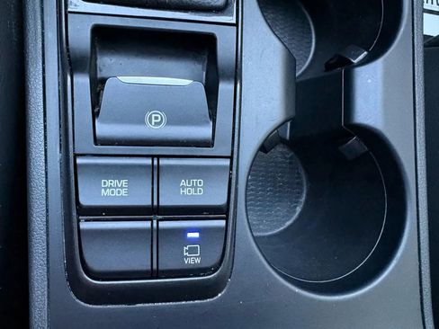 Used 2021 Hyundai Tucson Limited image 45