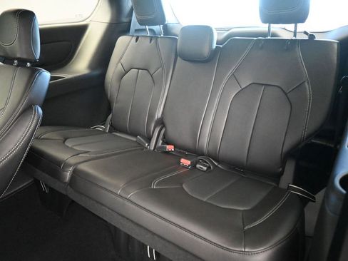 New 2026 Chrysler Voyager LX image 17
