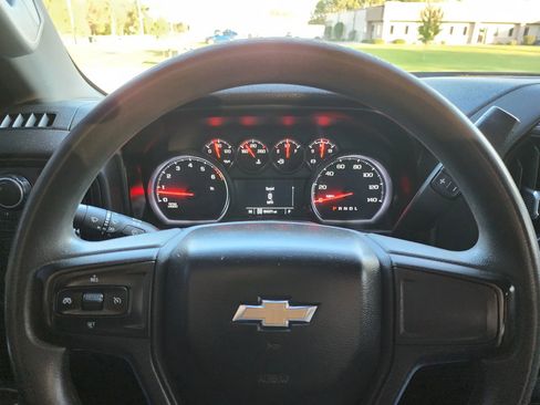 Used 2020 Chevrolet Silverado 2500 Custom w/ Custom Value Package image 21