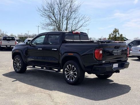 Used 2024 GMC Canyon Denali image 6