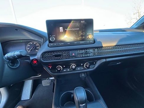 Used 2025 Honda HR-V Sport image 16