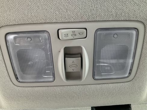Used 2025 Hyundai Venue SEL FWD image 31
