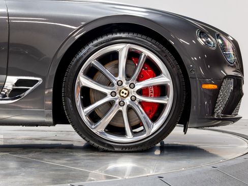 Used 2020 Bentley Continental GT image 22
